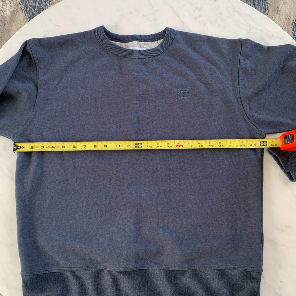 Champion Sweatshirt - Picture 6 of 7